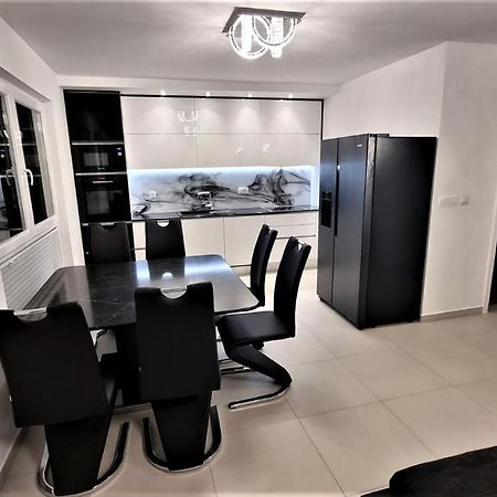 Bartol Luxury Apartments Krk Croatia, With Own Hot Tub - Whirlpool Krk Town Eksteriør billede