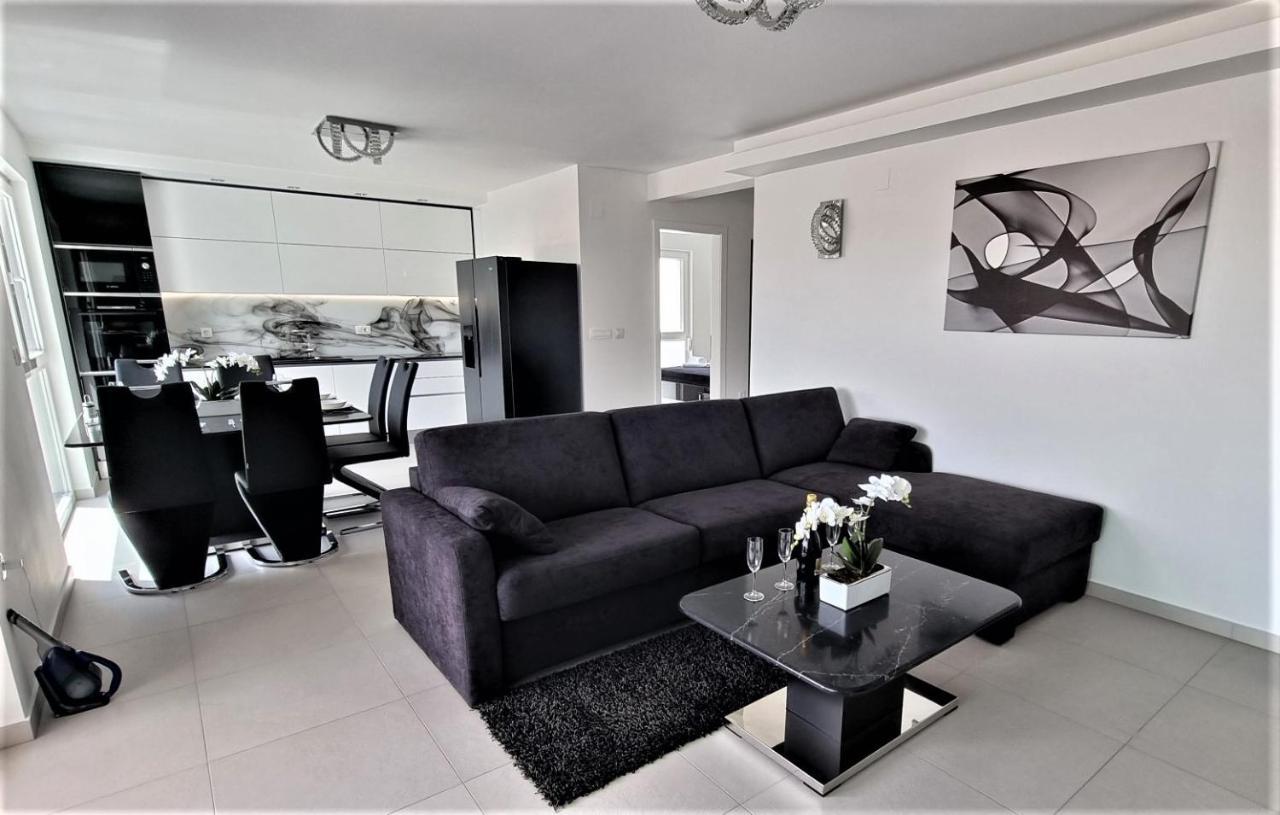 Bartol Luxury Apartments Krk Croatia, With Own Hot Tub - Whirlpool Krk Town Eksteriør billede