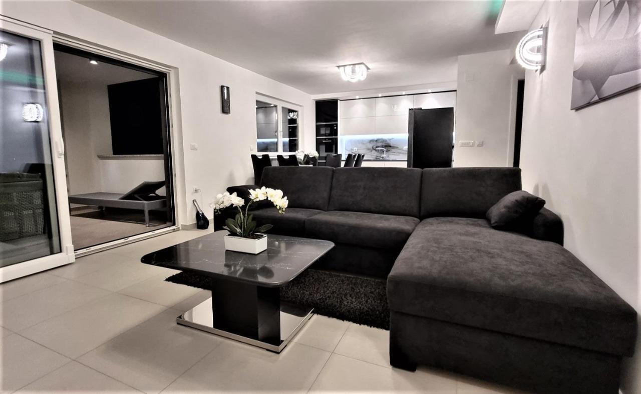 Bartol Luxury Apartments Krk Croatia, With Own Hot Tub - Whirlpool Krk Town Eksteriør billede