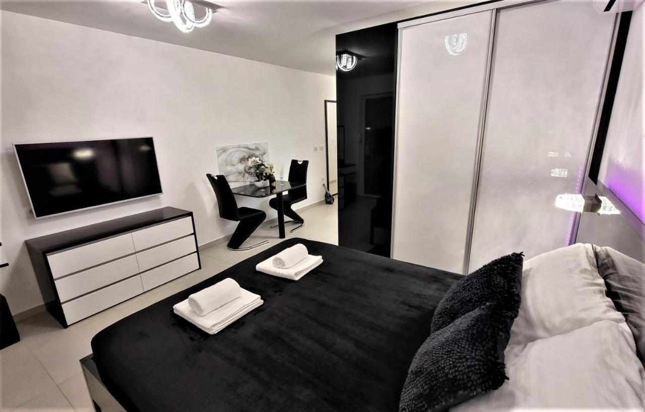 Bartol Luxury Apartments Krk Croatia, With Own Hot Tub - Whirlpool Krk Town Eksteriør billede