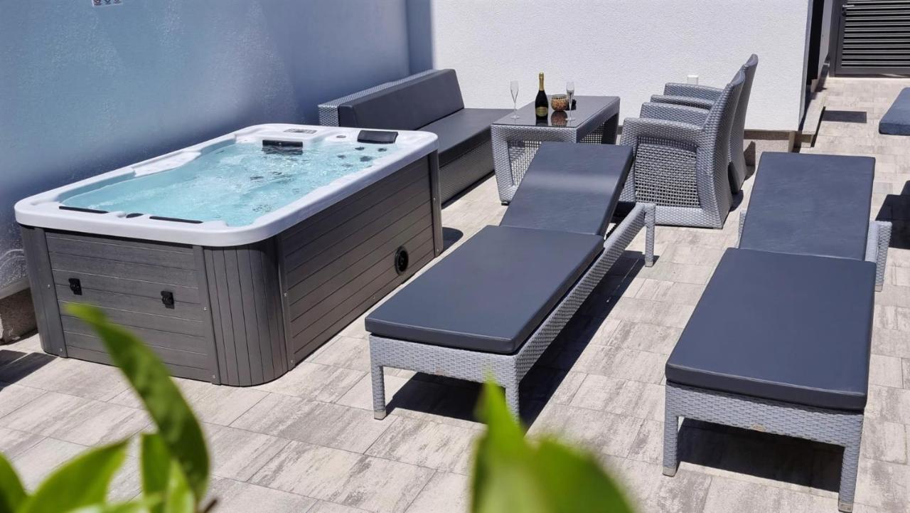 Bartol Luxury Apartments Krk Croatia, With Own Hot Tub - Whirlpool Krk Town Eksteriør billede
