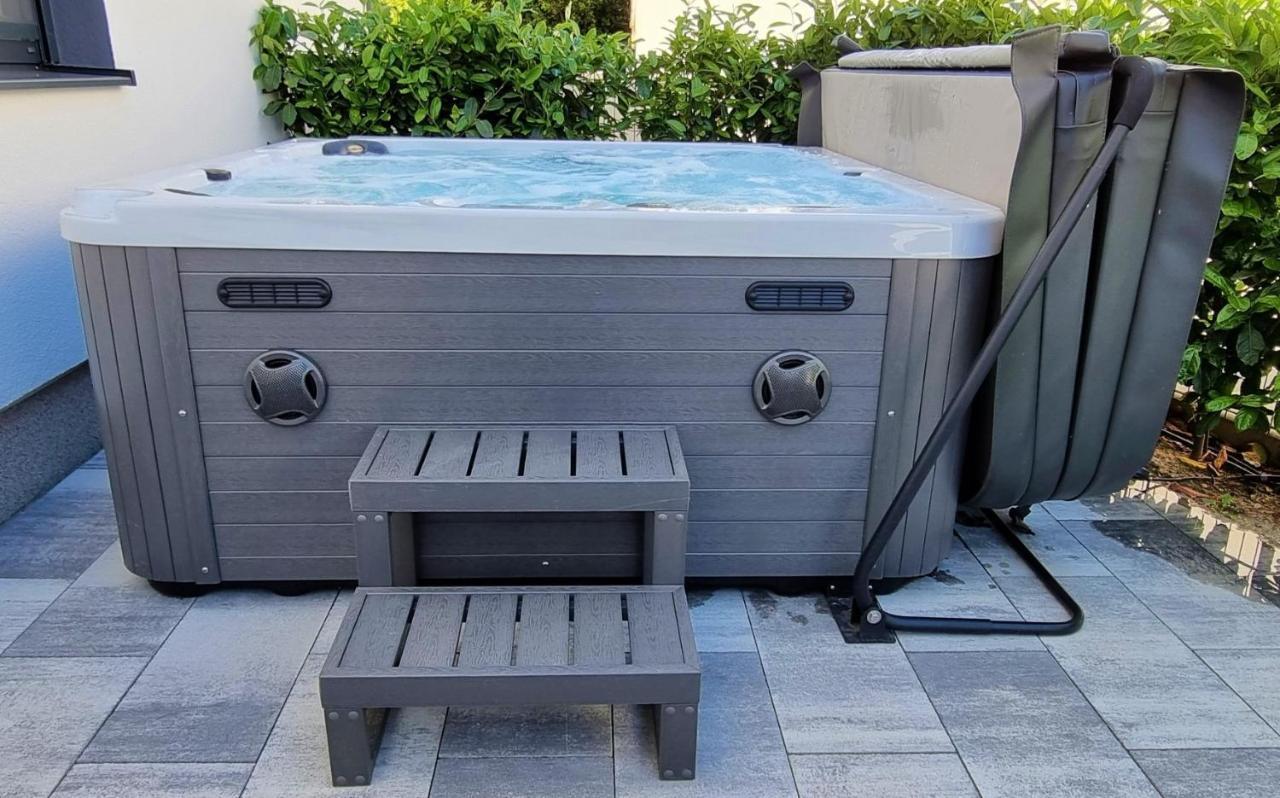 Bartol Luxury Apartments Krk Croatia, With Own Hot Tub - Whirlpool Krk Town Eksteriør billede
