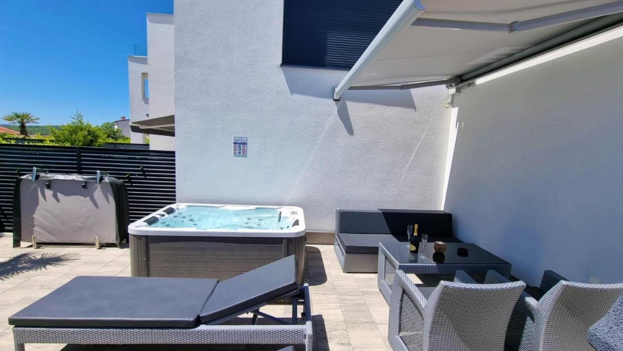 Bartol Luxury Apartments Krk Croatia, With Own Hot Tub - Whirlpool Krk Town Eksteriør billede