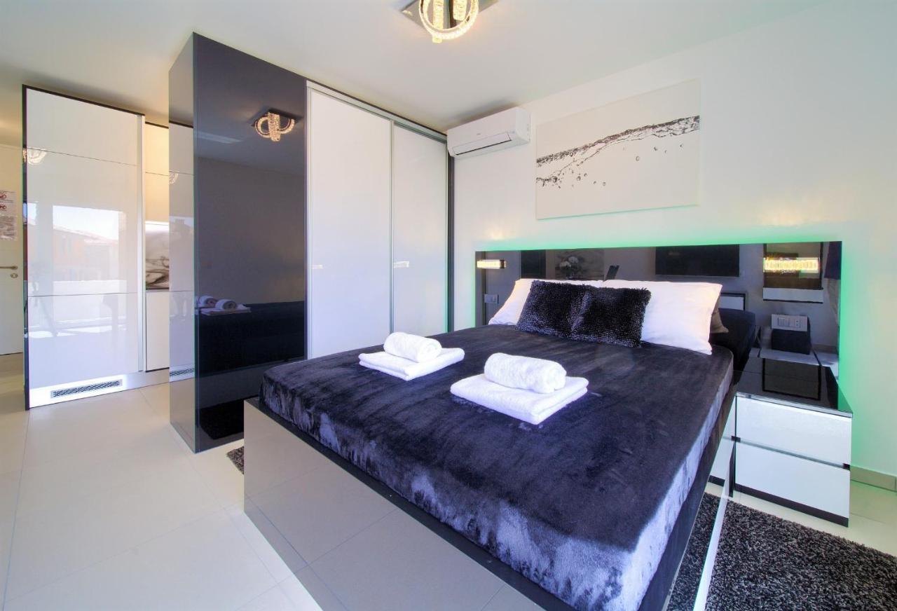 Bartol Luxury Apartments Krk Croatia, With Own Hot Tub - Whirlpool Krk Town Eksteriør billede