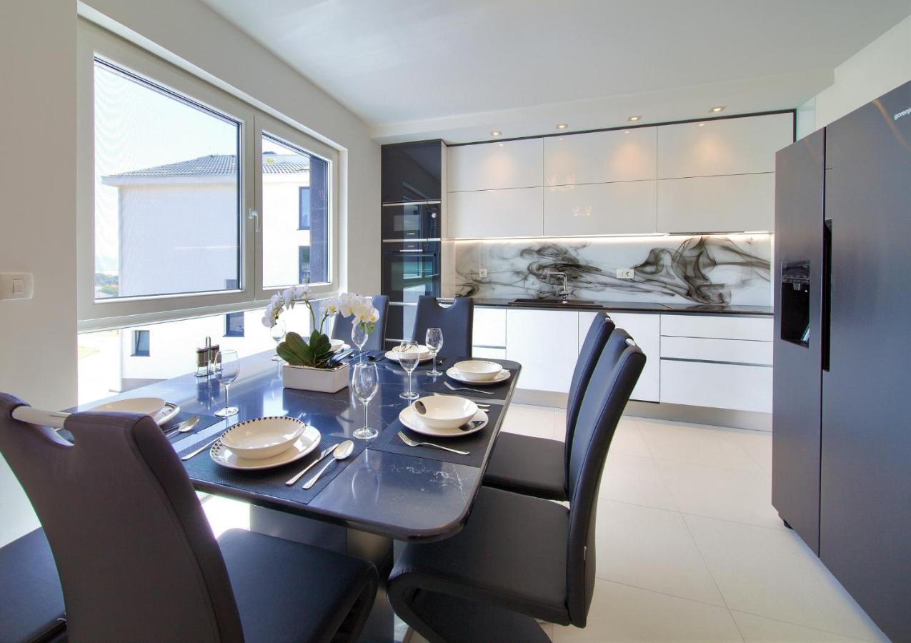 Bartol Luxury Apartments Krk Croatia, With Own Hot Tub - Whirlpool Krk Town Eksteriør billede